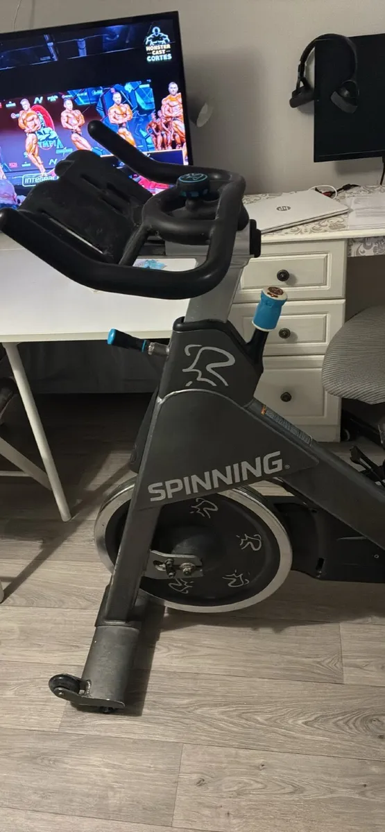 Spinner Shift Professional Spinning Bike - Image 3