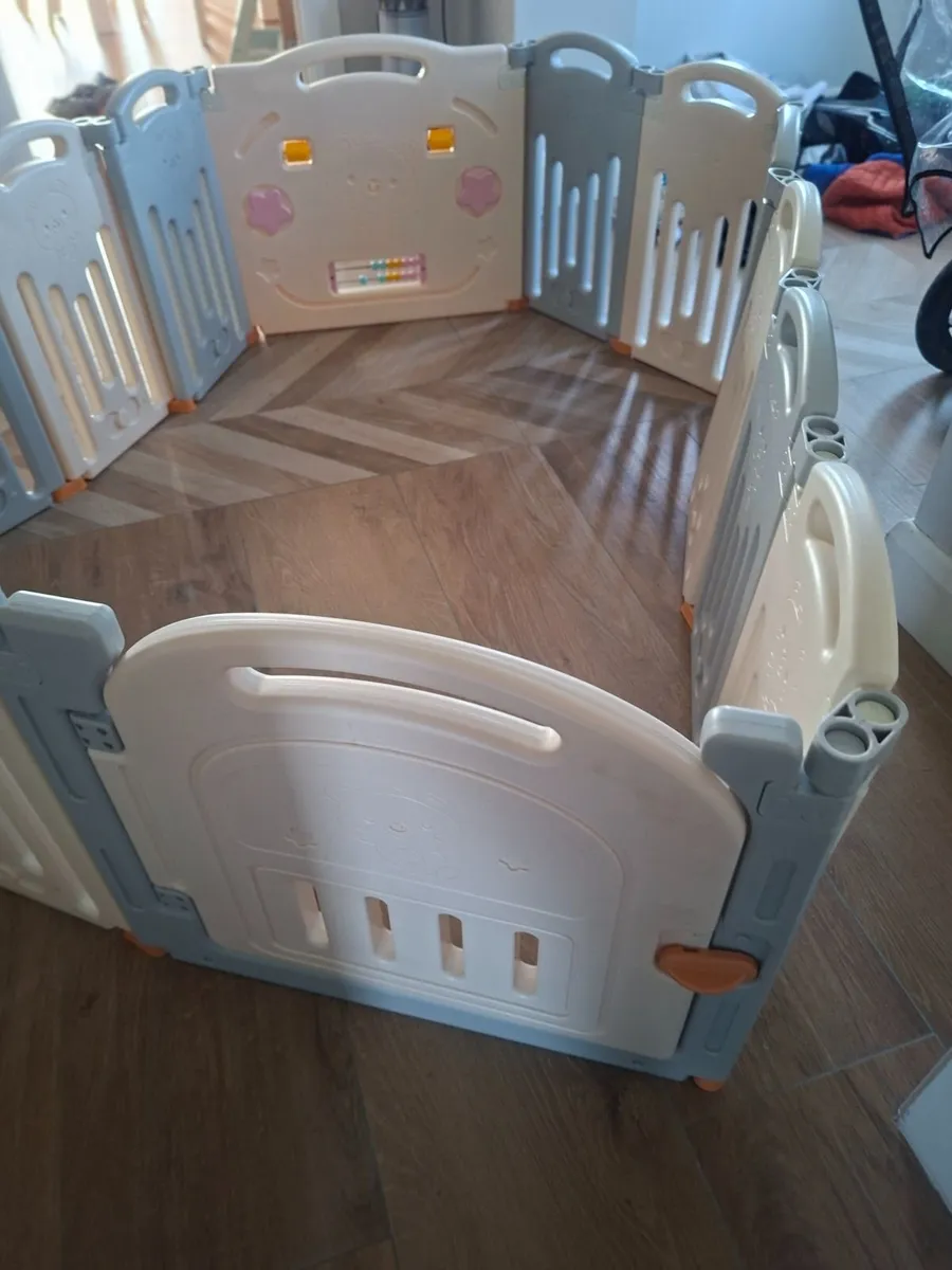 Playpen - Image 2