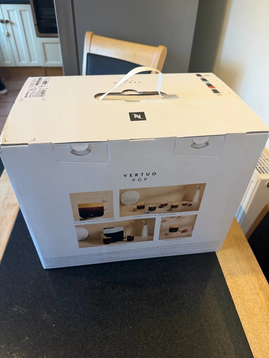 Nespresso coffee machine & Milk Frother Brand NEW - Image 3