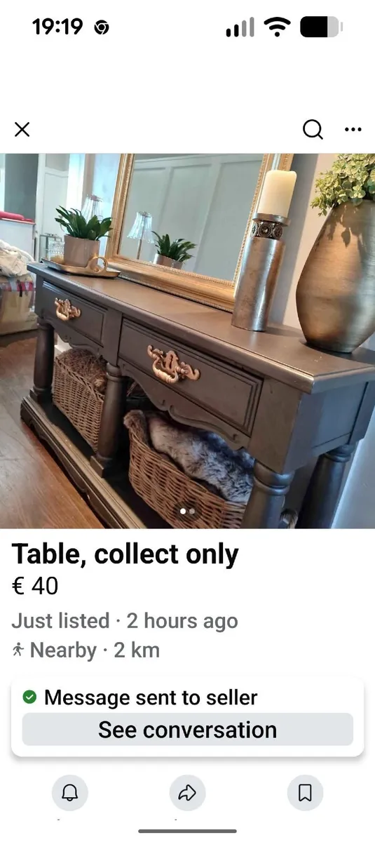 Console table  needs repainting - Image 1