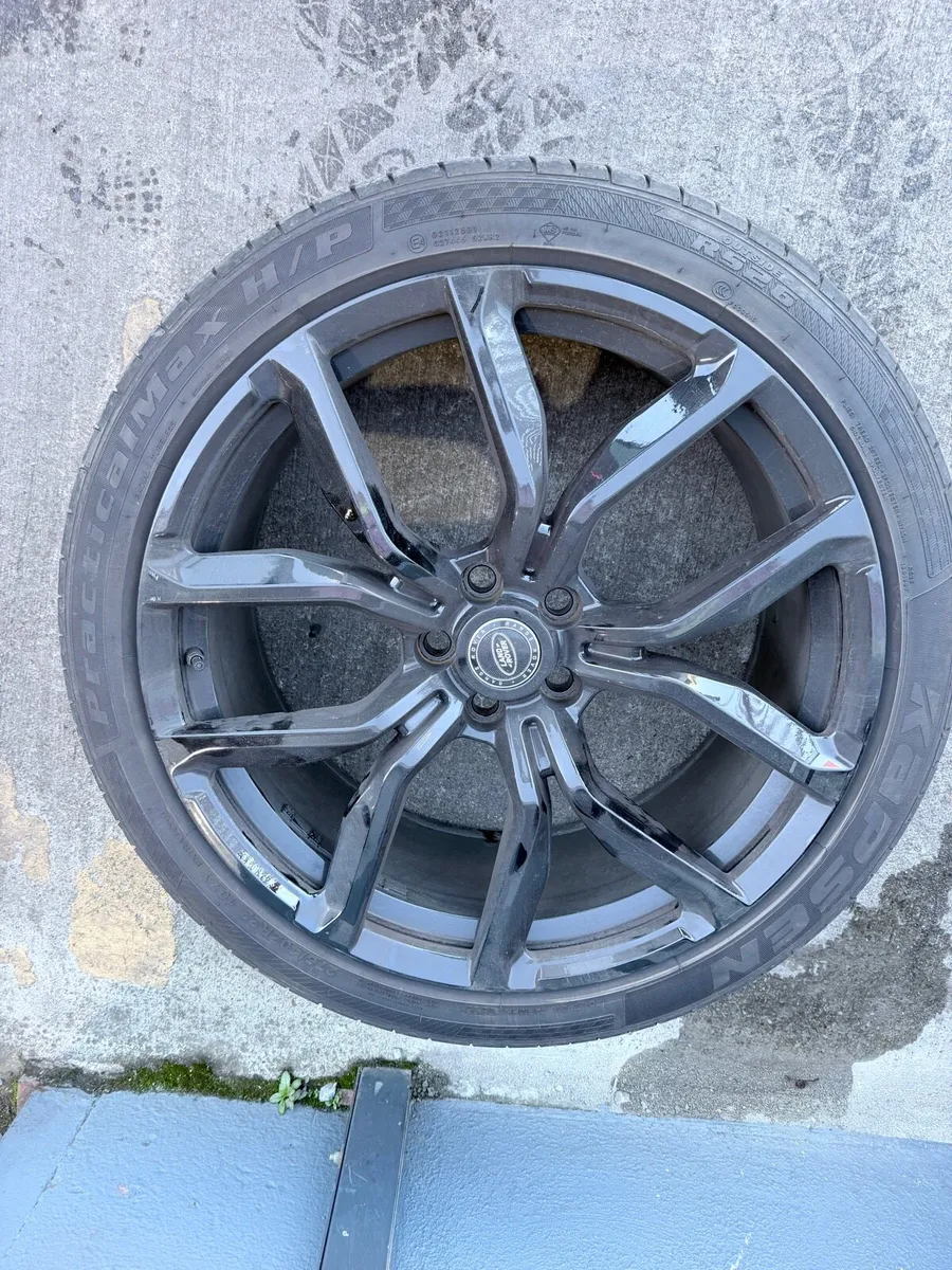 22” Range Rover Sport SVR alloys & tyres & sensors - Image 1