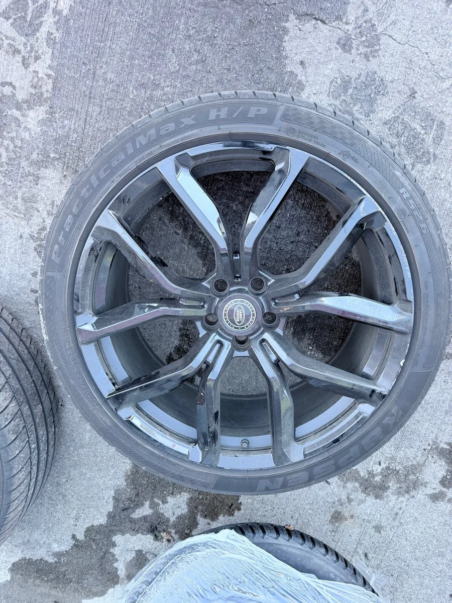 22” Range Rover Sport SVR alloys & tyres & sensors - Image 2