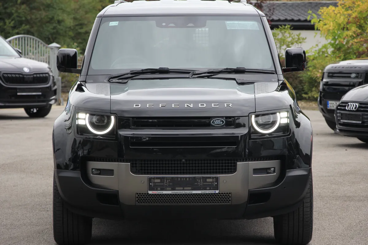 Defender 110 3 Seat * High Spec * 3.0 - Image 2