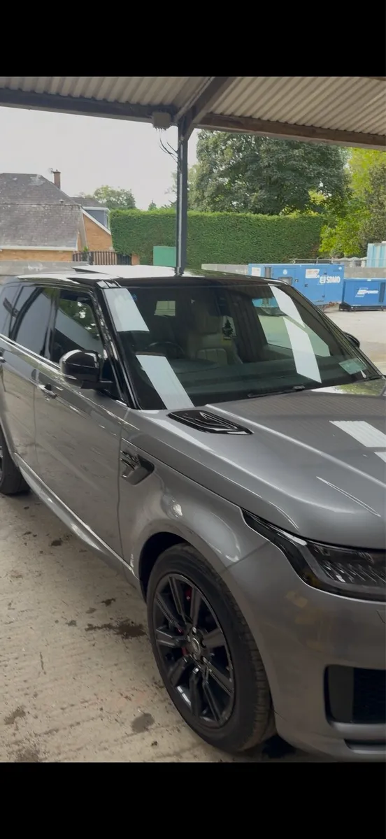 Range Rover Sport P400e Engine needs attention - Image 2