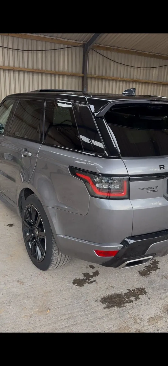 Range Rover Sport P400e Engine needs attention - Image 3