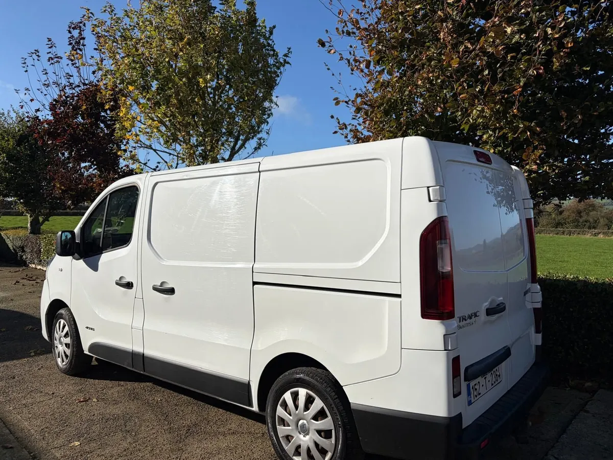Renault Trafic 2015 - Image 3