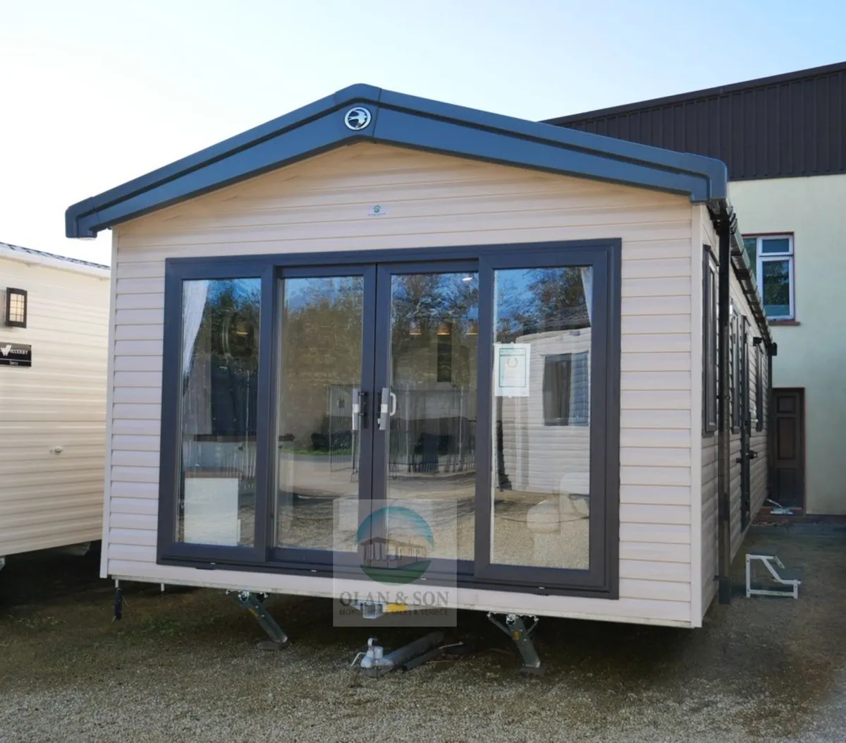 Swift Margaux 38 x 12/3Bed - Image 1