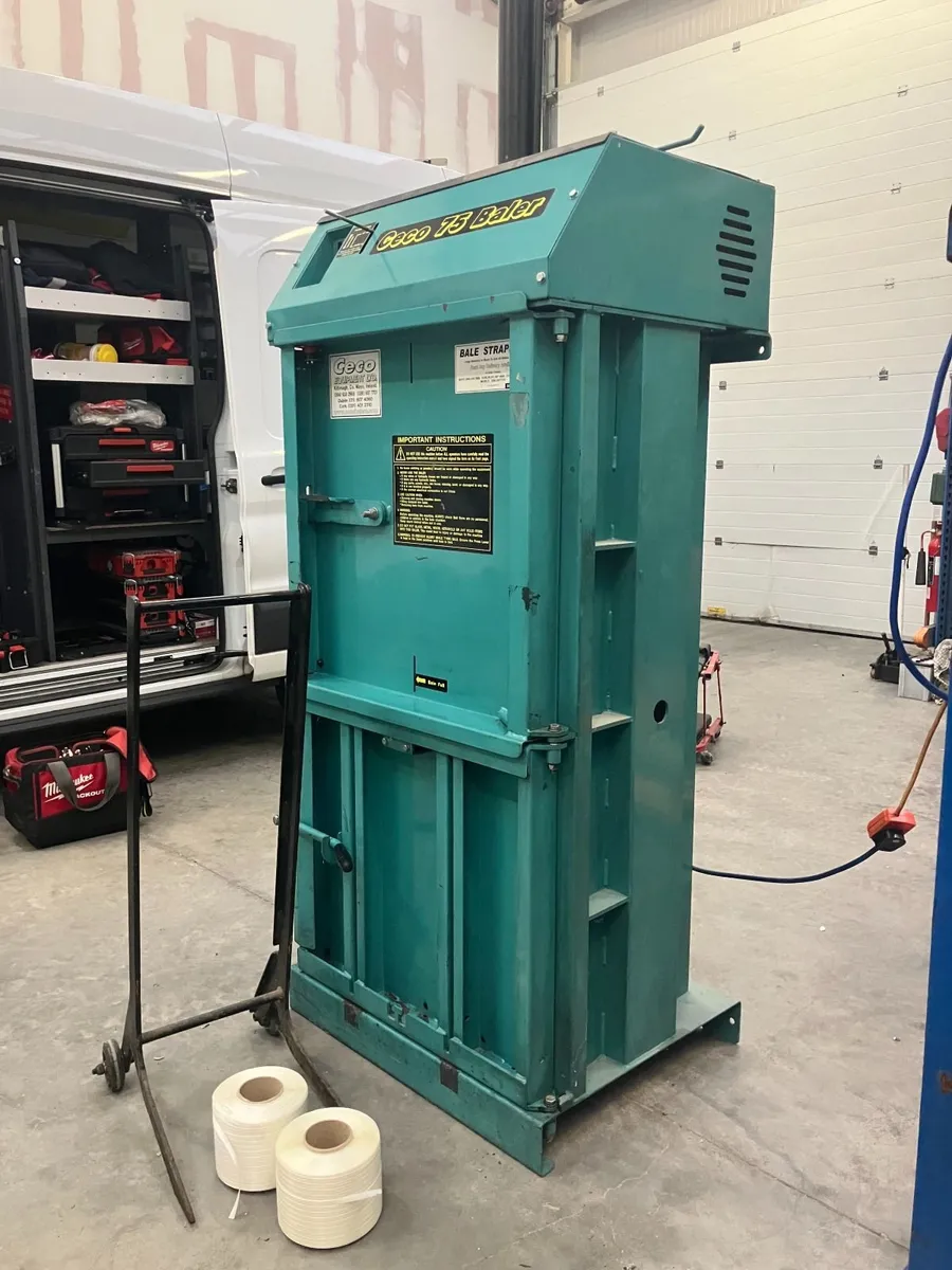 Cardboard plastic baler compactor - Image 2
