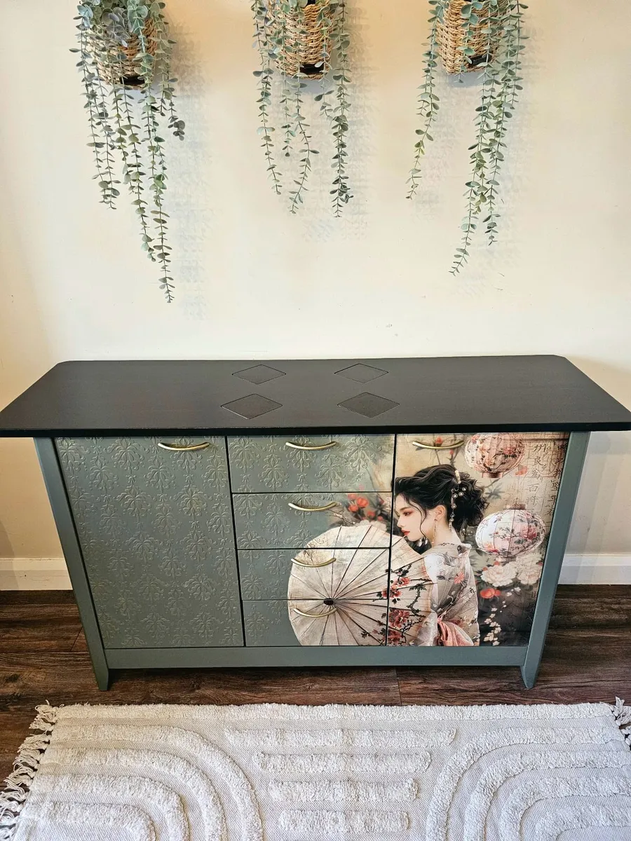 Sideboard - Image 4