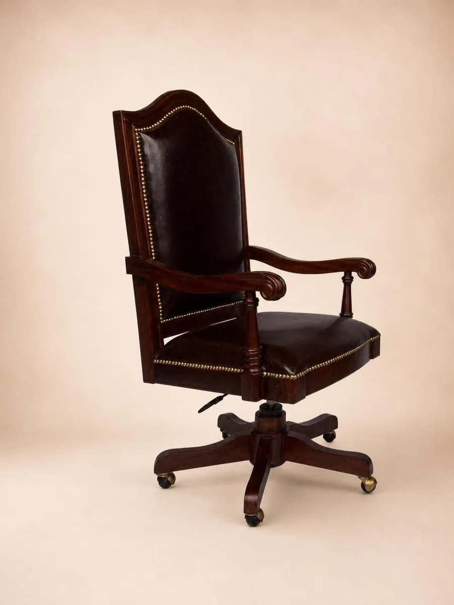 Executive Studs Office Chair - Image 1