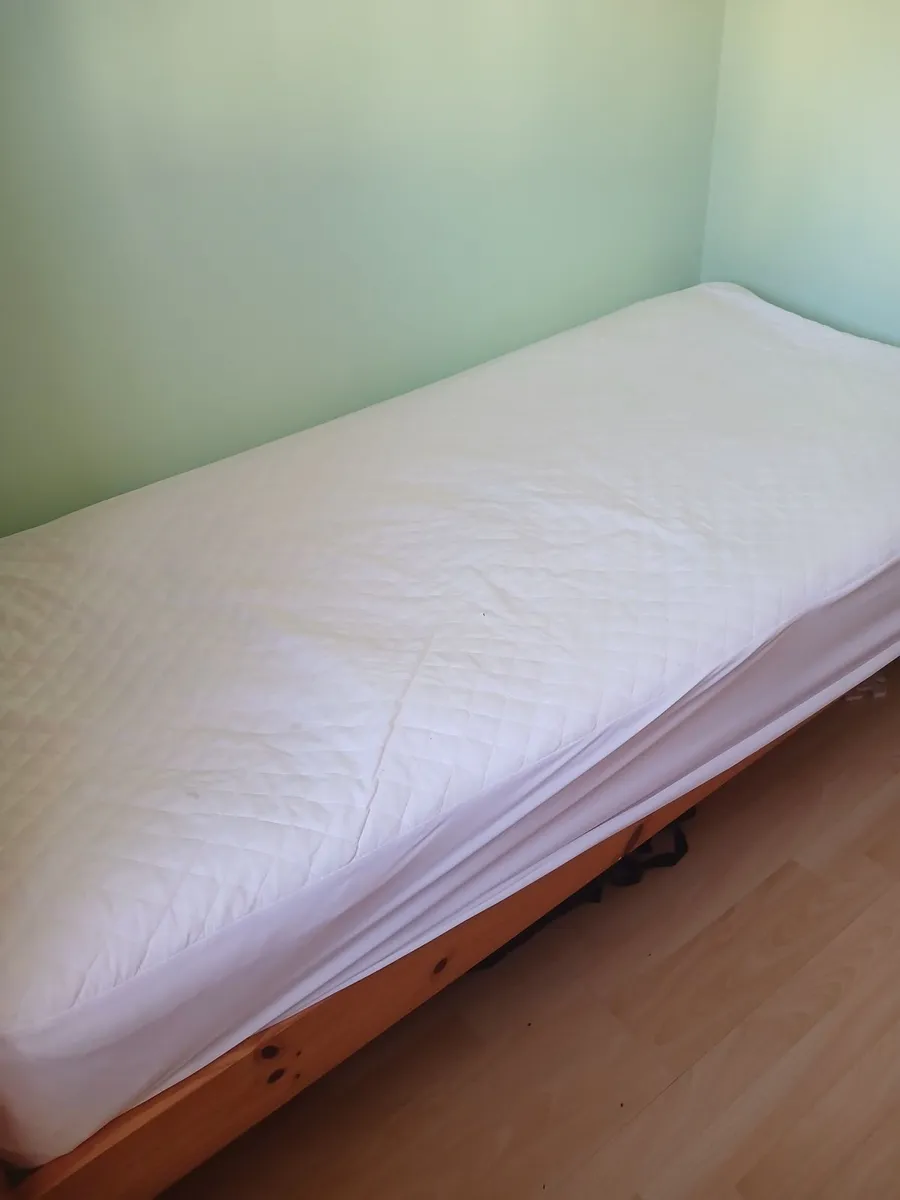 Single Mattress Topper - Image 1