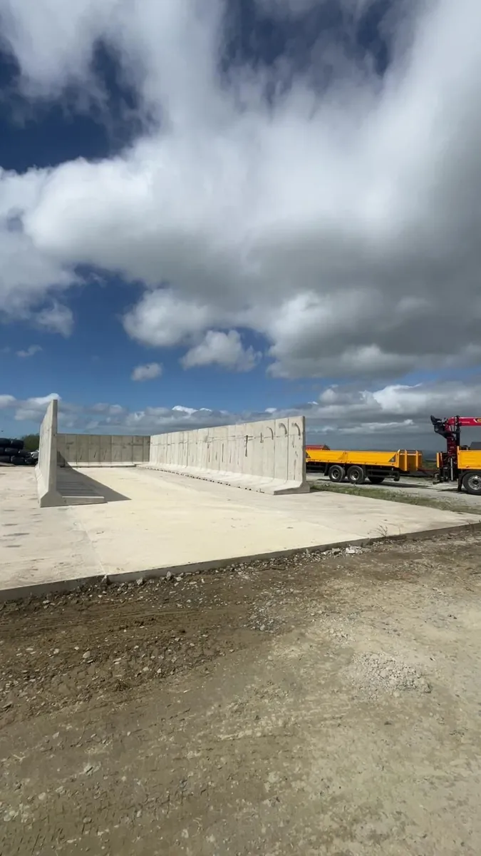 Free Standing Concrete Retainer Walls ' L WALLS ' - Image 1