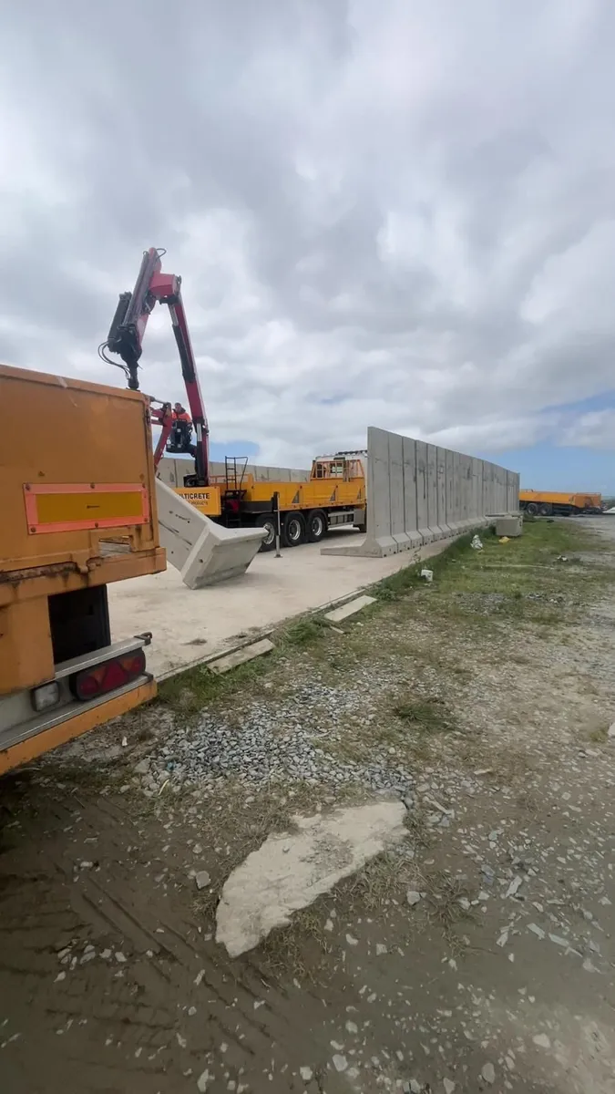 Free Standing Concrete Retainer Walls ' L WALLS ' - Image 3
