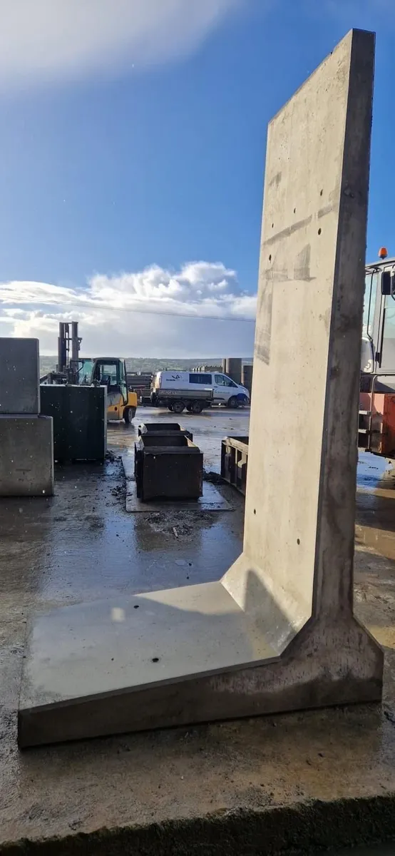 Free Standing Concrete Retainer Walls ' L WALLS ' - Image 4