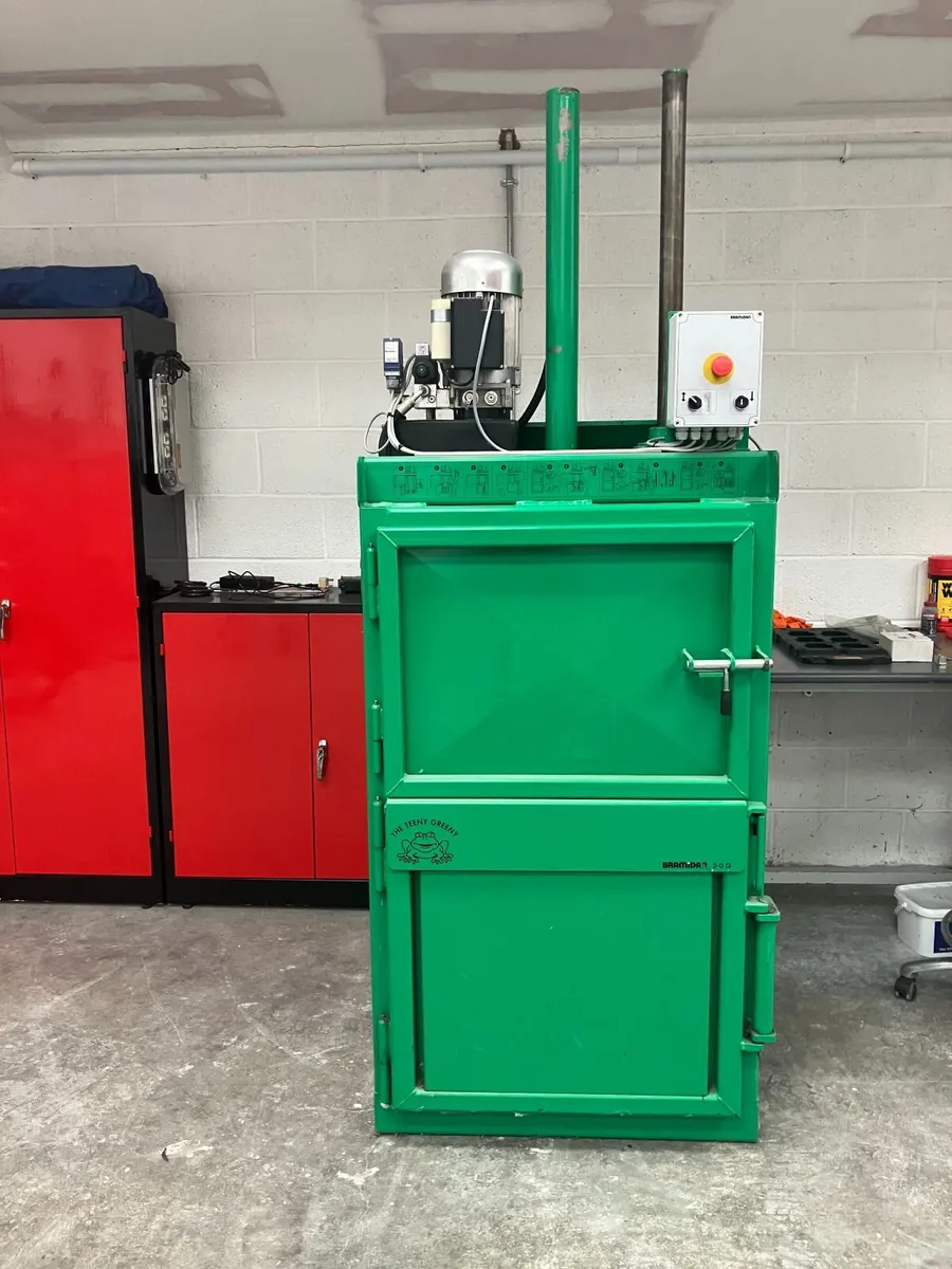 Cardboard plastic baler compactor - Image 2