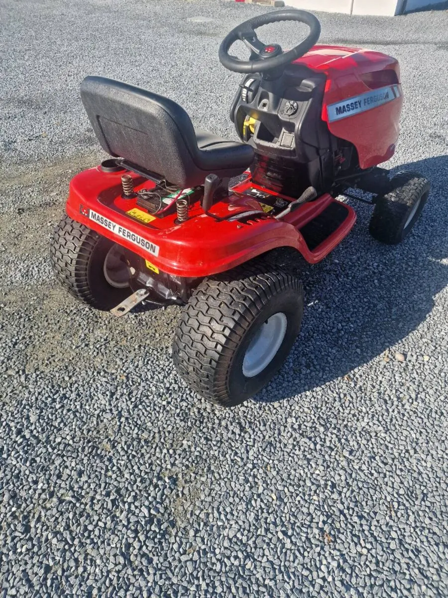 Massey Ferguson garden tractor - Image 3