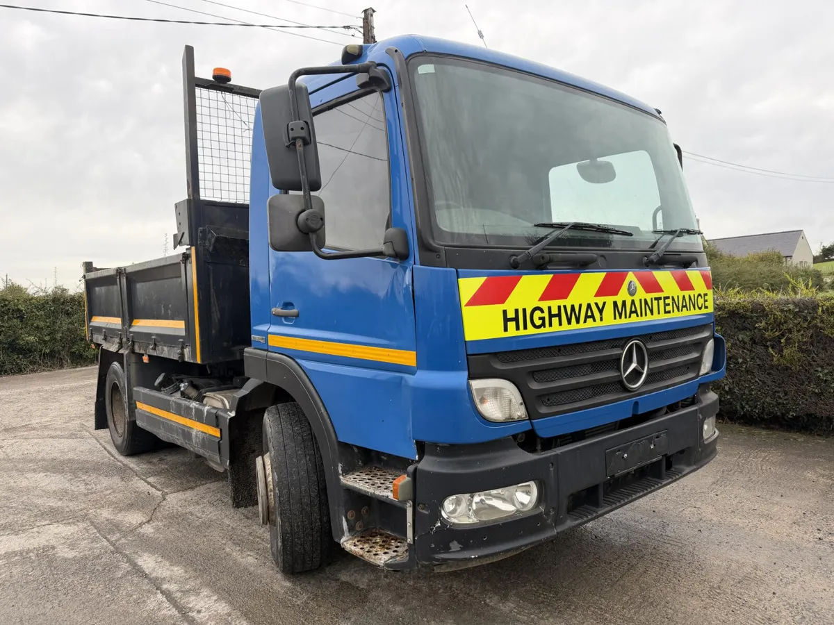 2008 Mercedes Drop Side Tipper **Online Auction** - Image 1