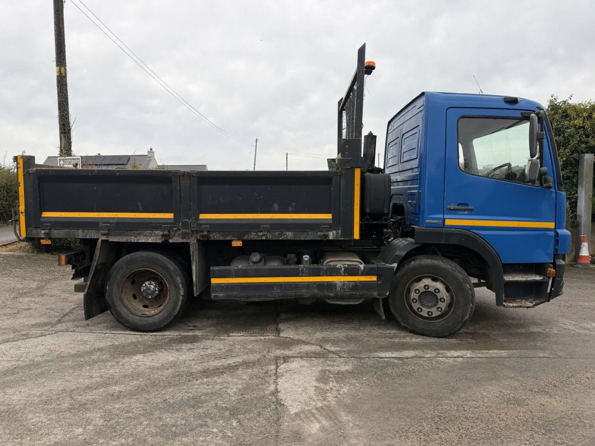 2008 Mercedes Drop Side Tipper **Online Auction** - Image 3