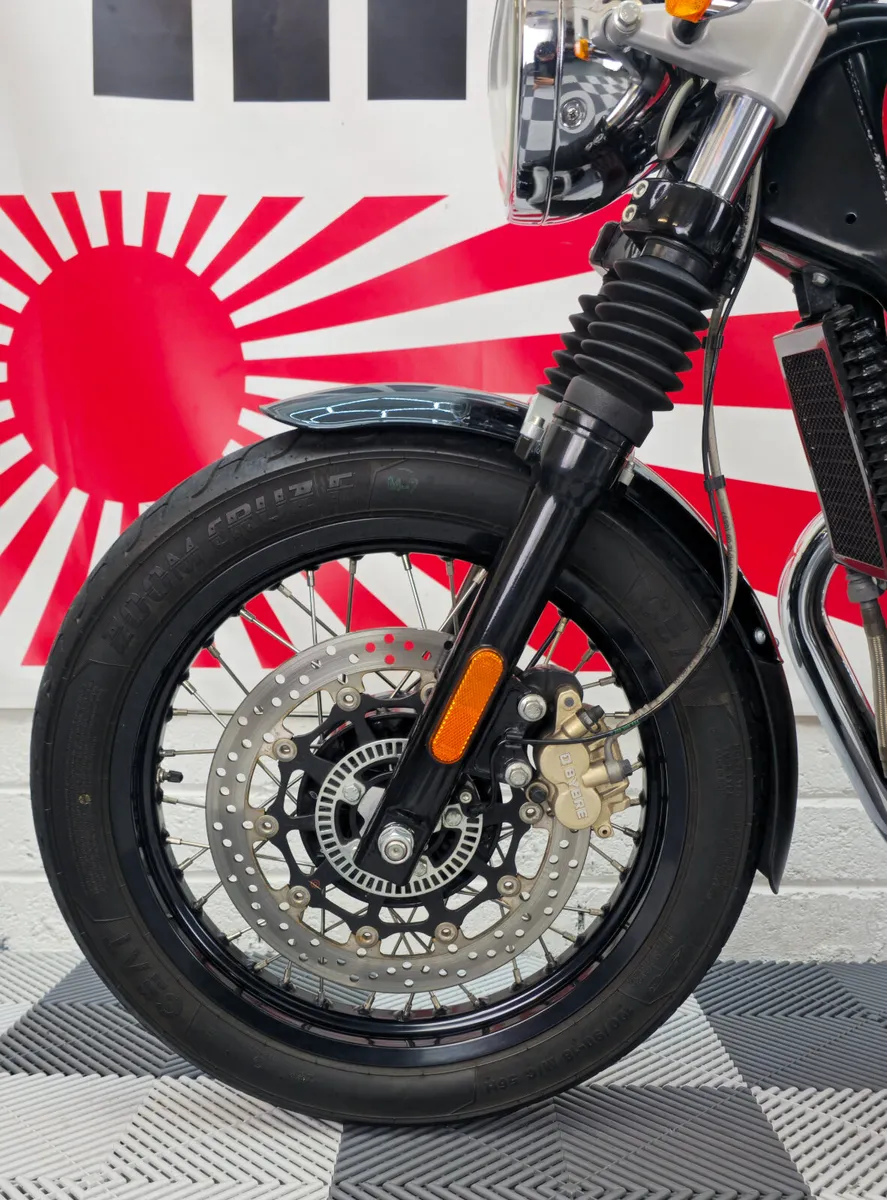 252 Royal Enfield Interceptor 650 - Image 3