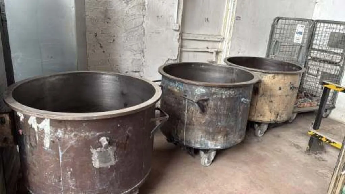Mobile Industrial Steel Mixing / Storage Kettle - Image 1