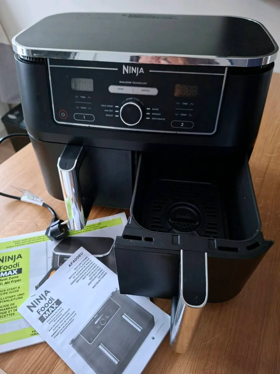 Ninja airfryer air fryer foodi max used AF400EU - Image 2