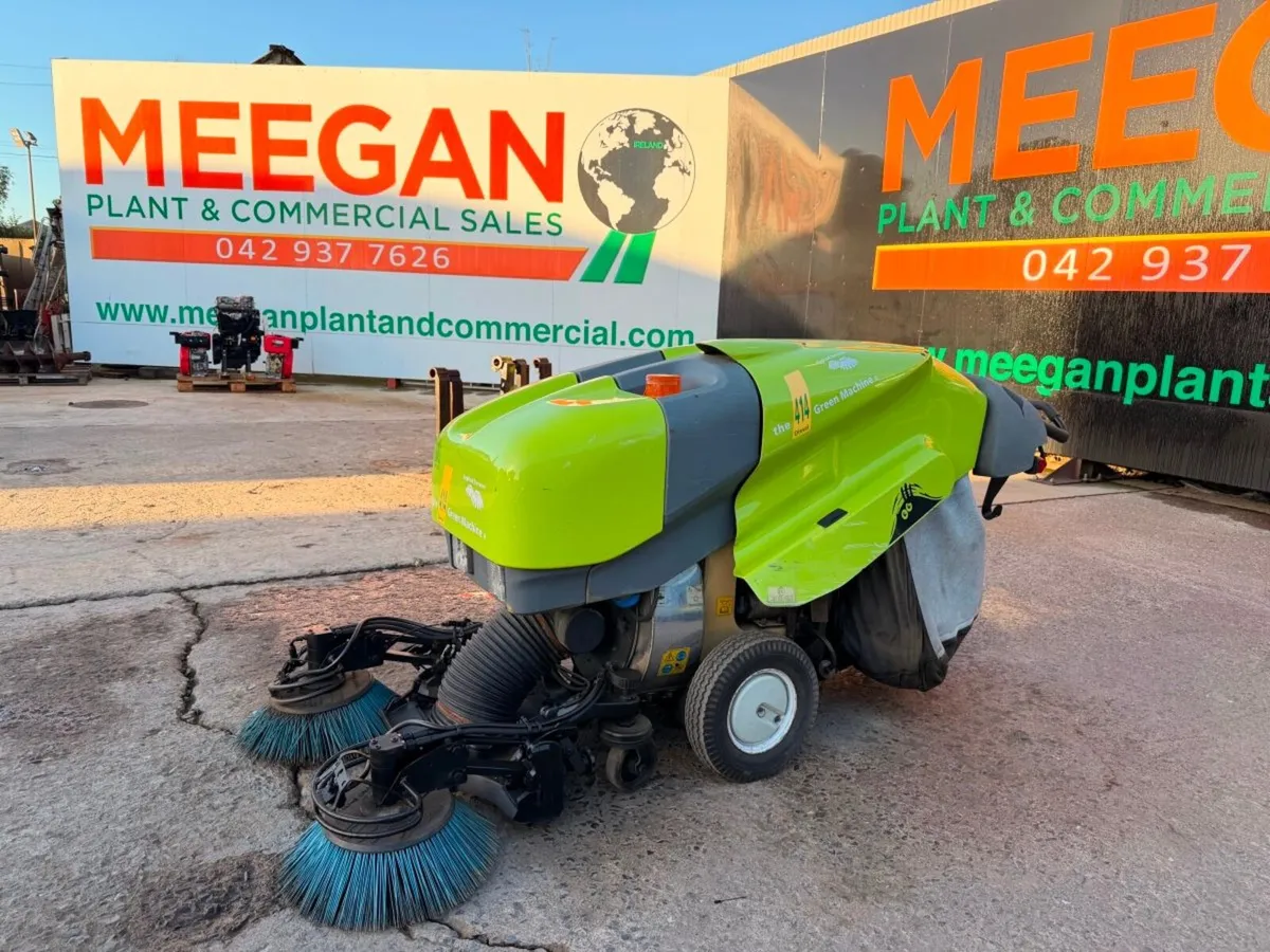 GREEN MACHINE 414 diesel PEDESTRIAN SWEEPER - Image 2