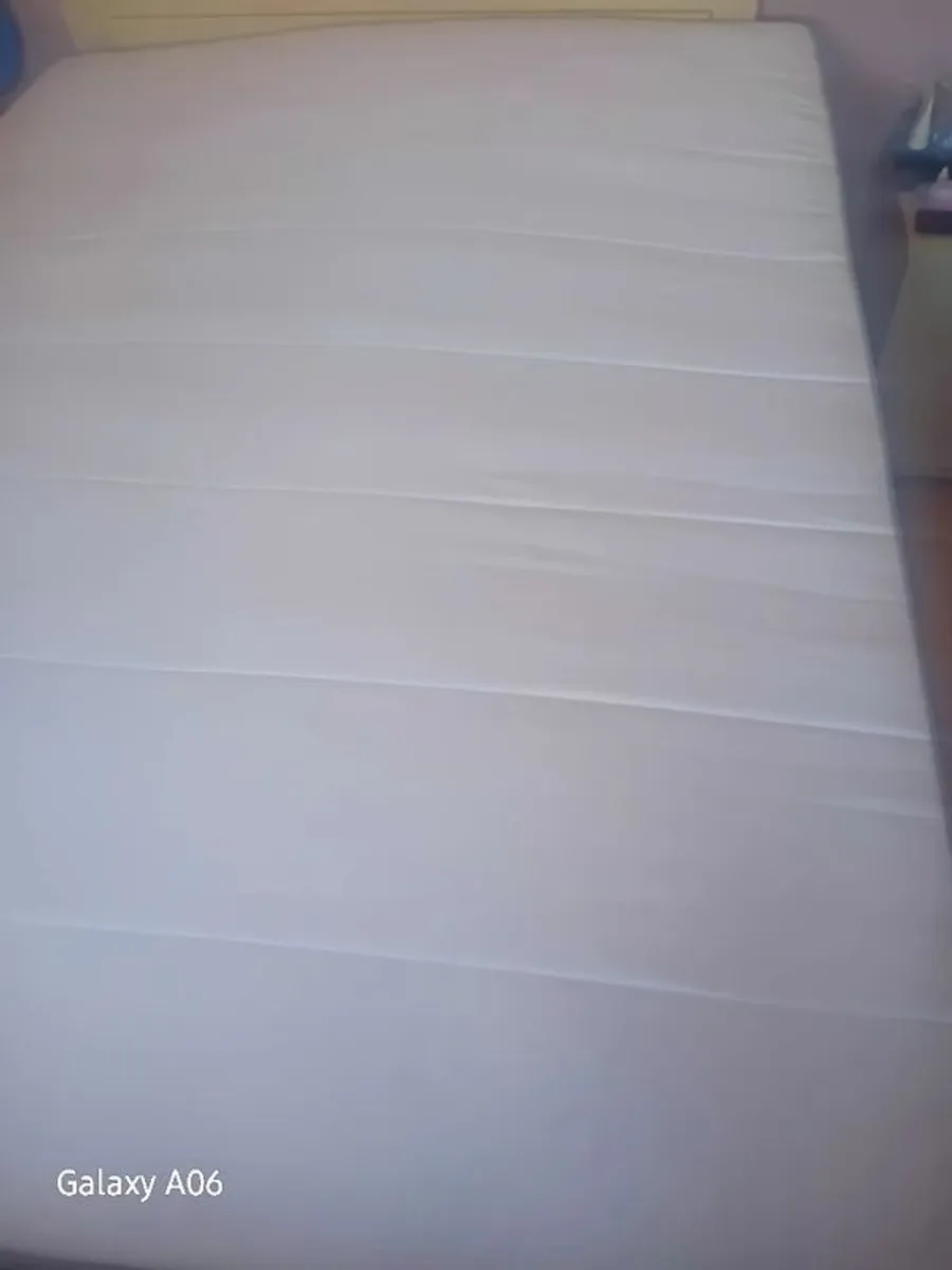 King size mattress - Image 3