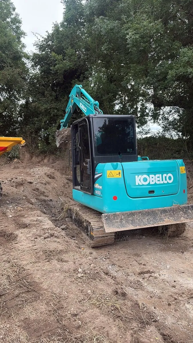 6 tonne digger - Image 1