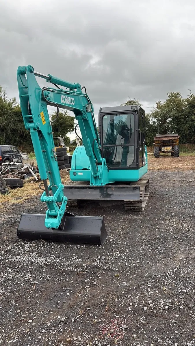 6 tonne digger - Image 3