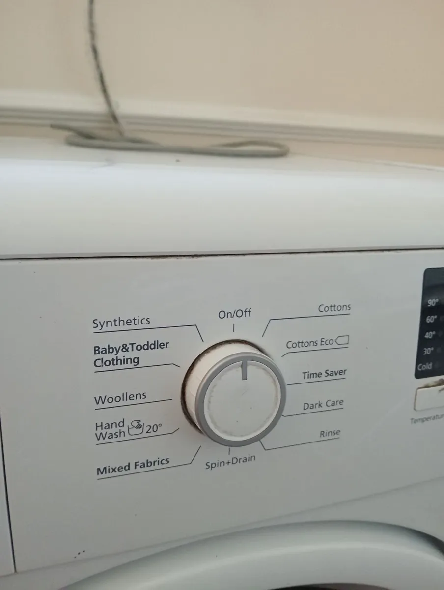 Washing machine - Image 1