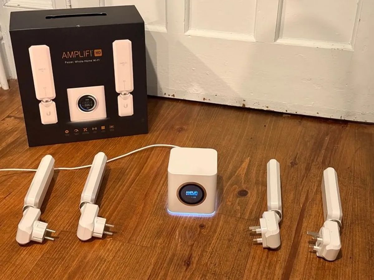 AmpliFi HD router + 4 mesh points in original packaging - Image 2