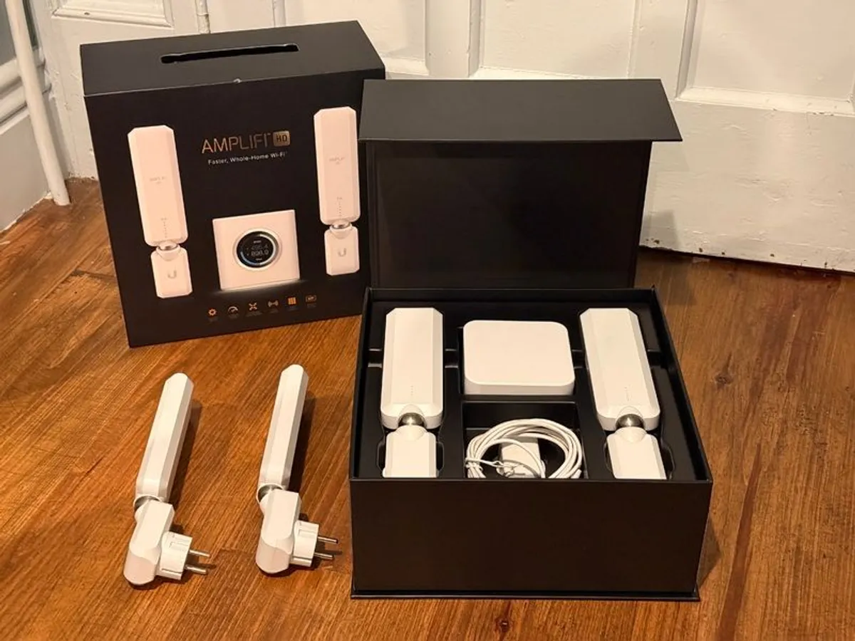 AmpliFi HD router + 4 mesh points in original packaging - Image 3