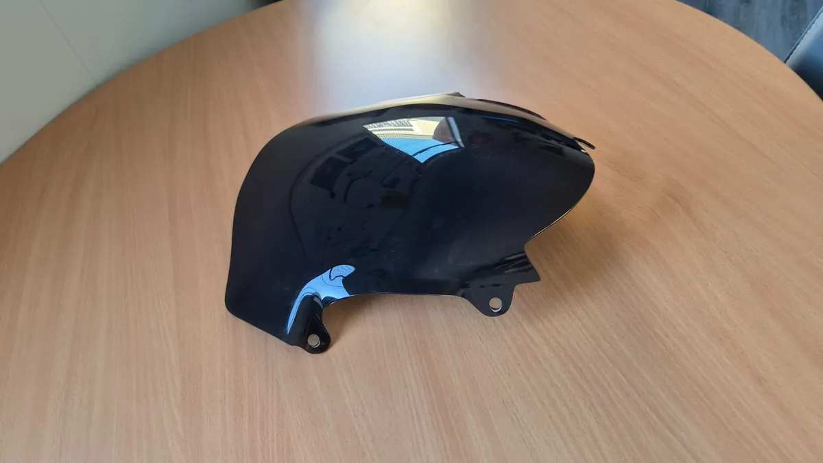 Suzuki Bandit 650cc N (2010) Windscreen - Image 1