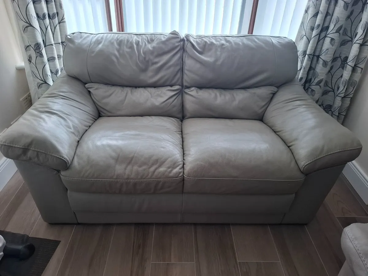 Leather sofa - Image 4