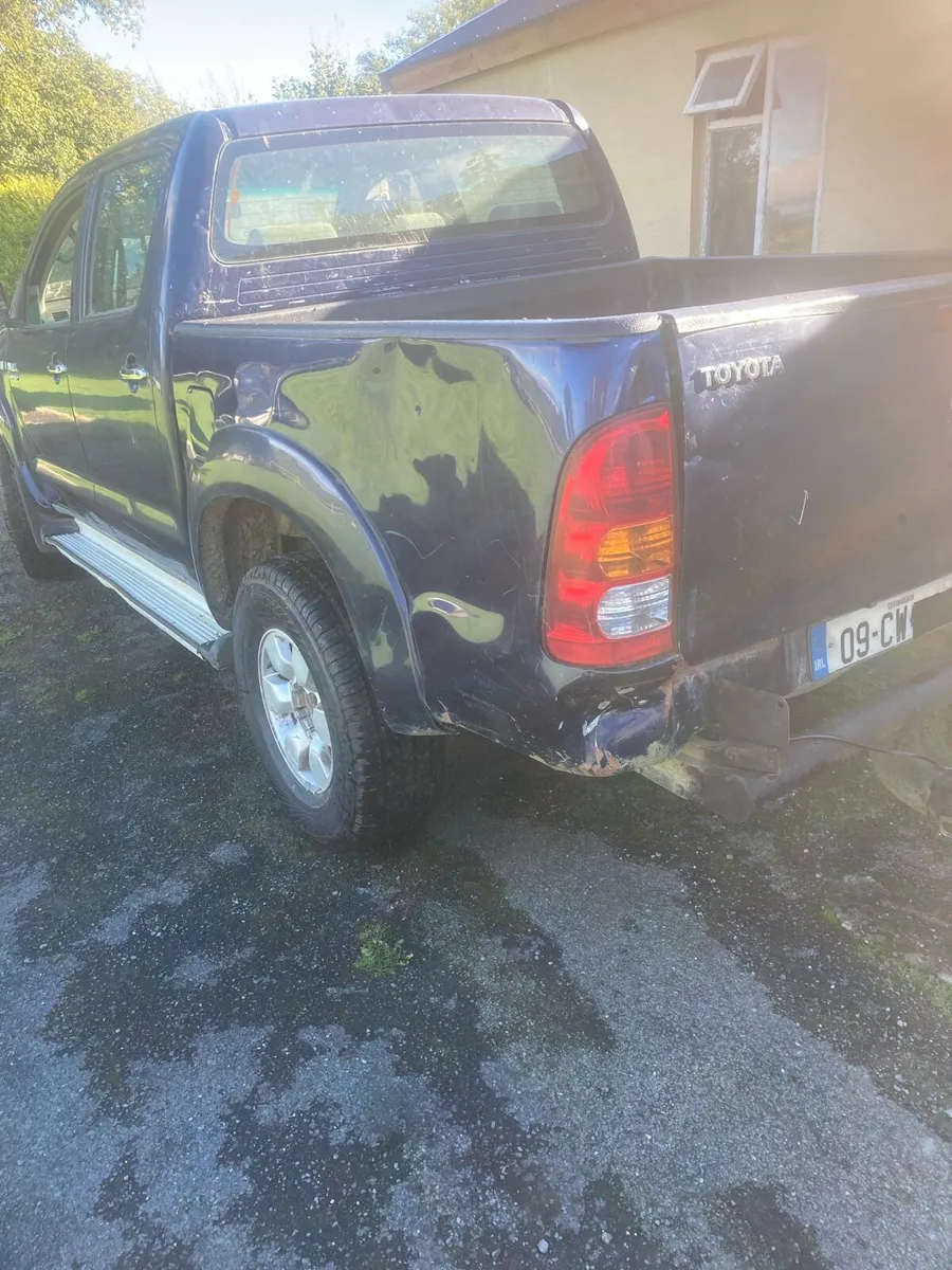 Toyota hilux - Image 2