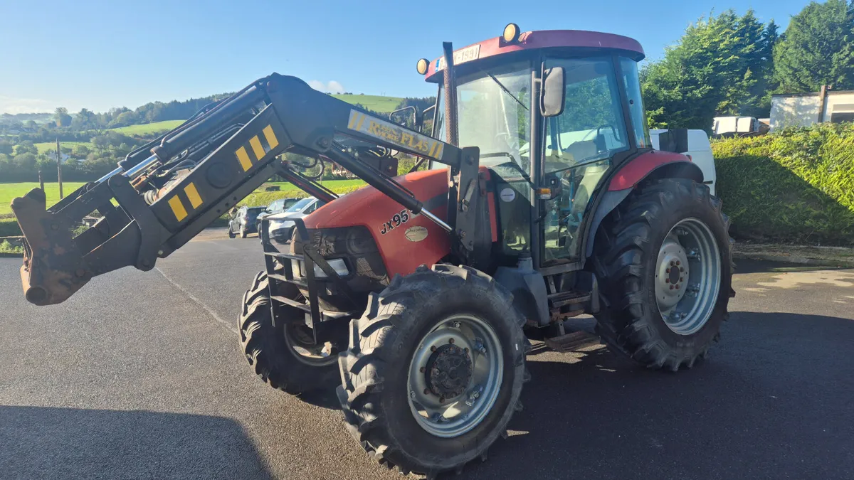 CASE JX 95 4WD & LOADER - Image 4