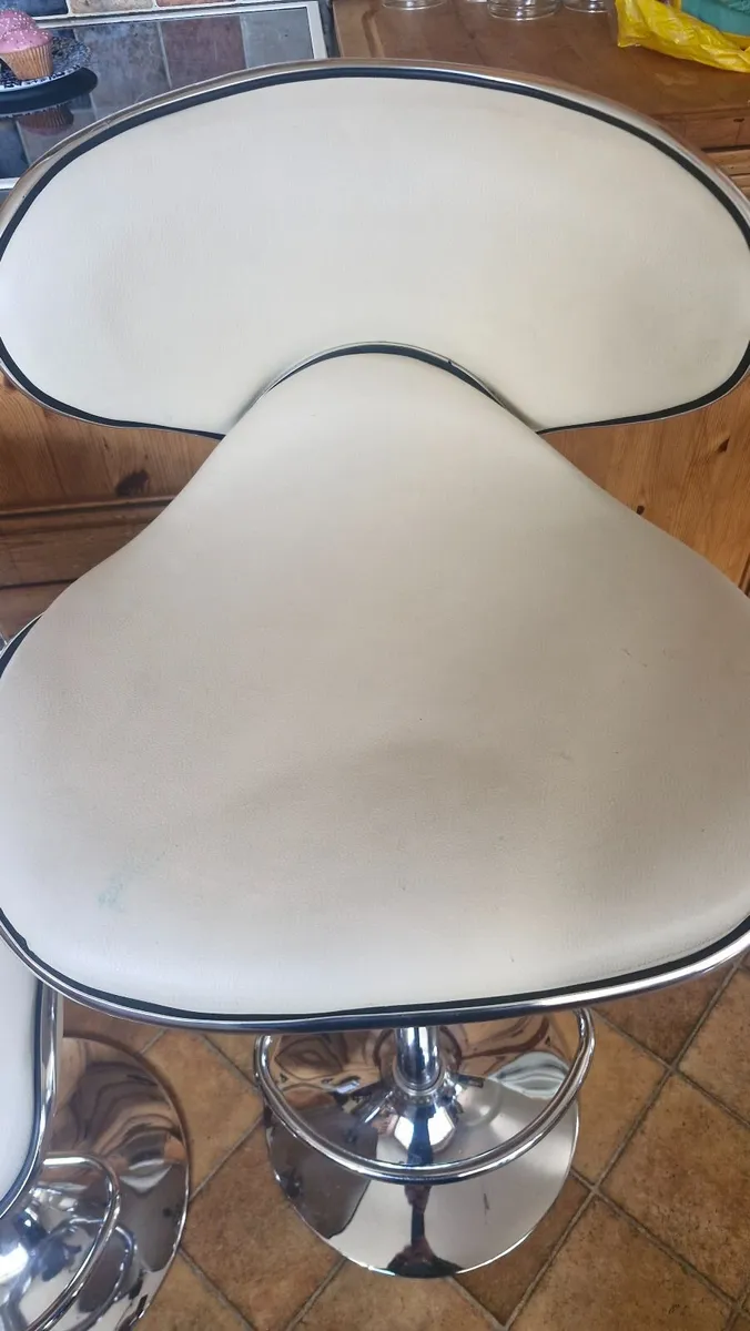 2 Kitchen Stools - Image 3