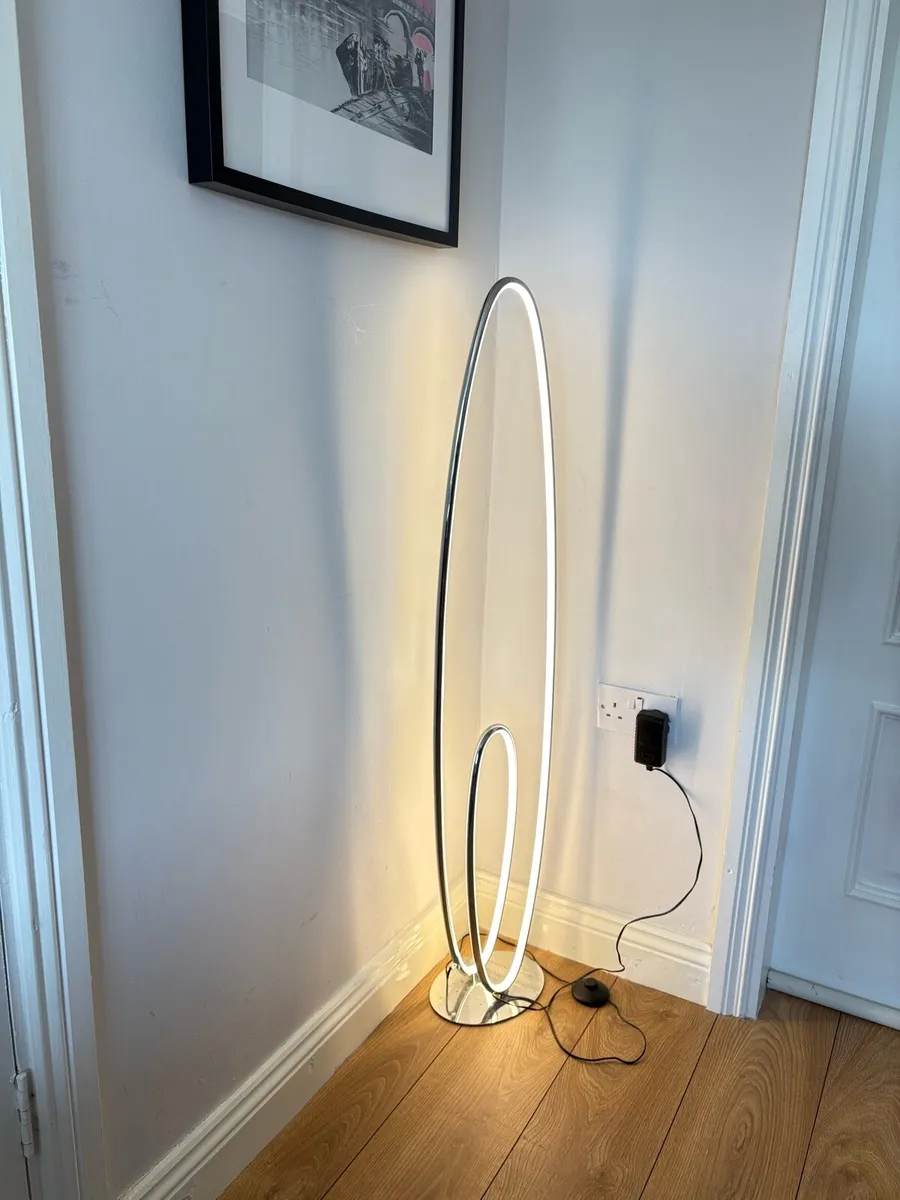 LED Floor Lamp - Image 2