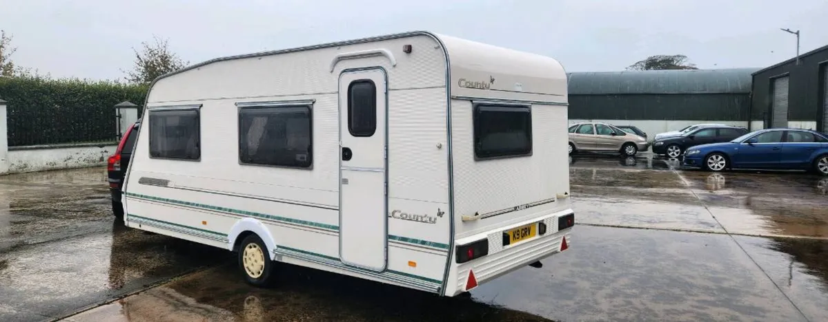FULL XL 4 BERTH + AWNING +EXTRAS - Image 2