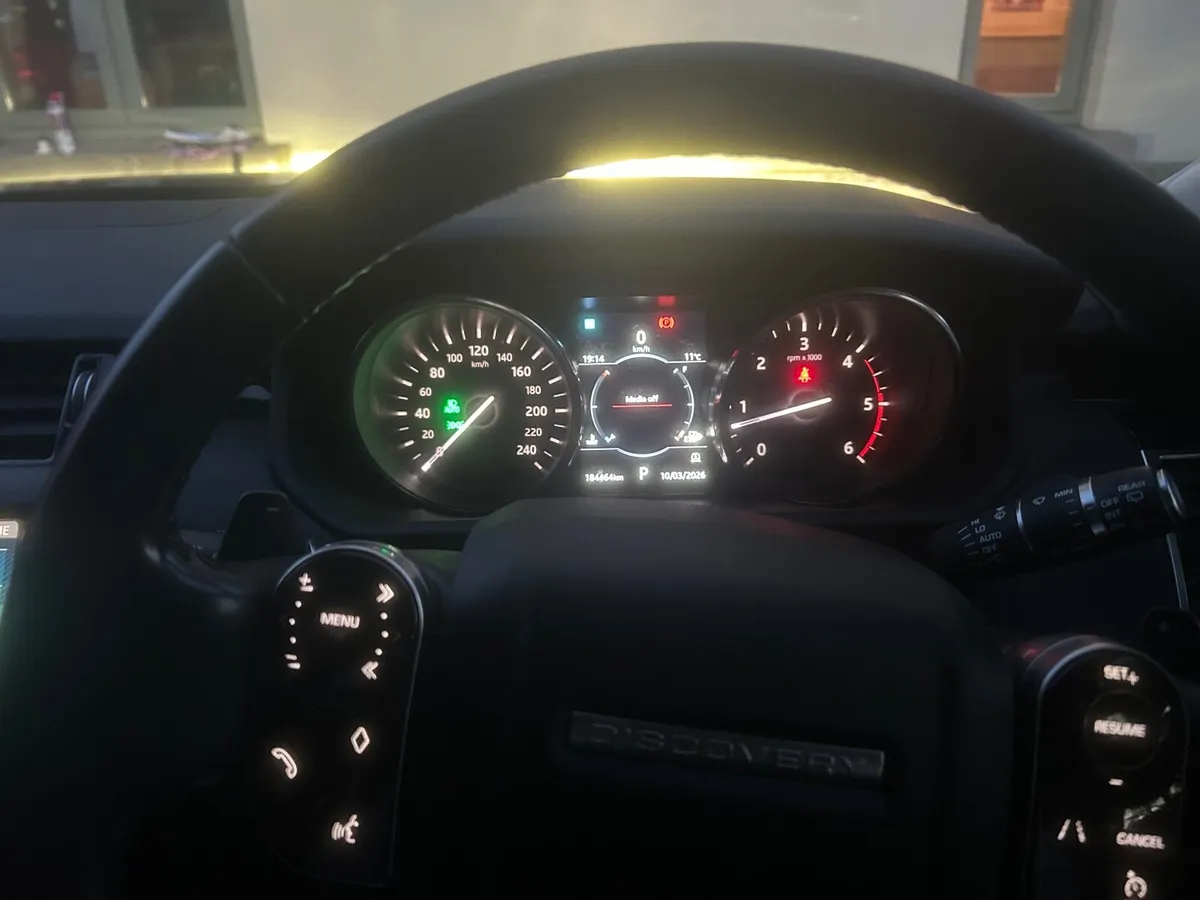 Land Rover Discovery 2019 - Image 1