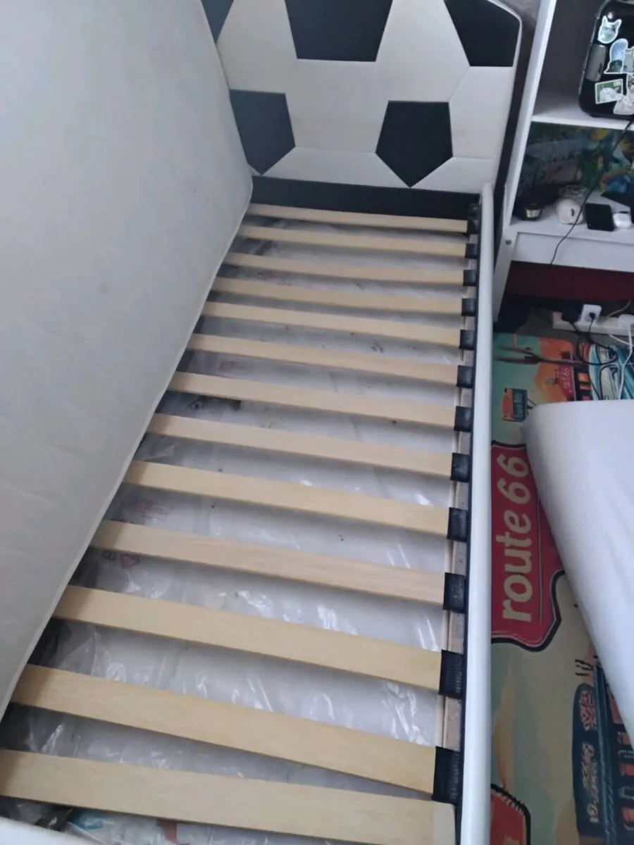 Single mattress - Image 1