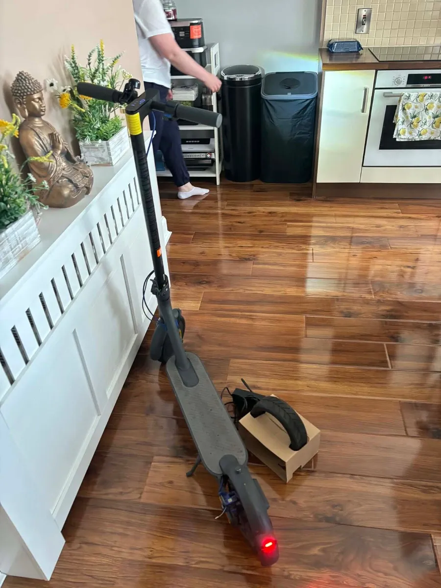 Xiaomi Mi essential electric scooter - Image 2