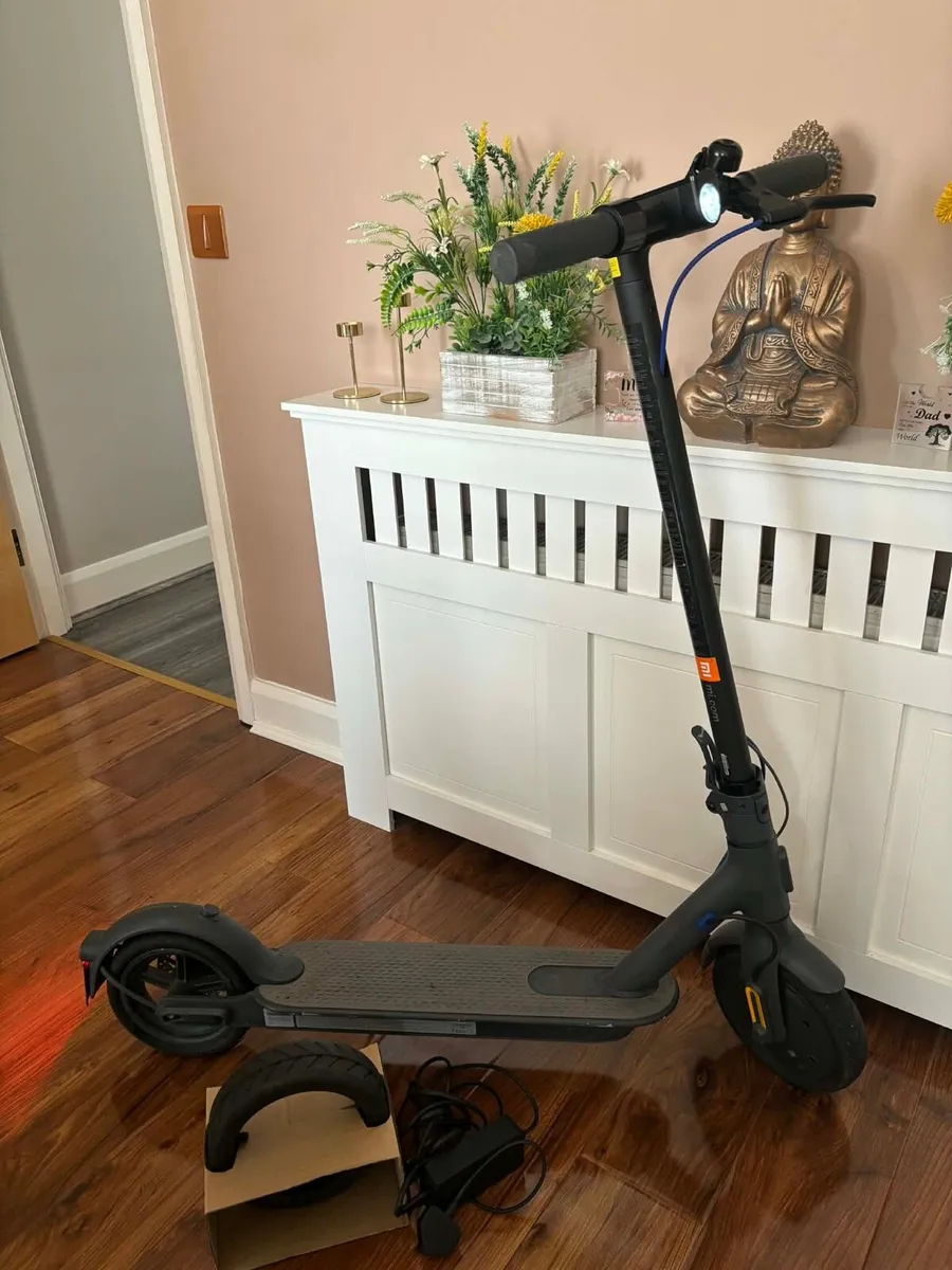 Xiaomi Mi essential electric scooter - Image 1