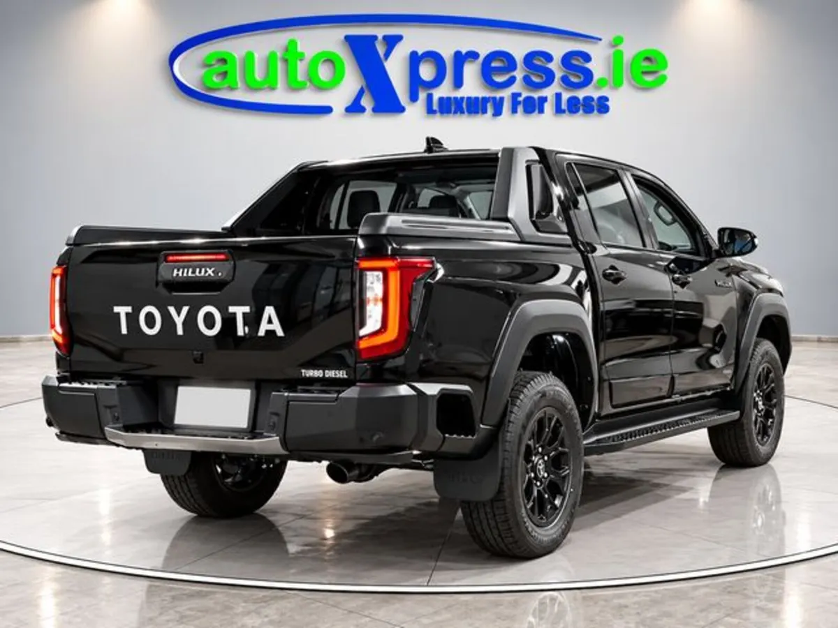 Toyota Hilux 2.8 Diesel, New Brand, Z ADVENTURE, A - Image 2