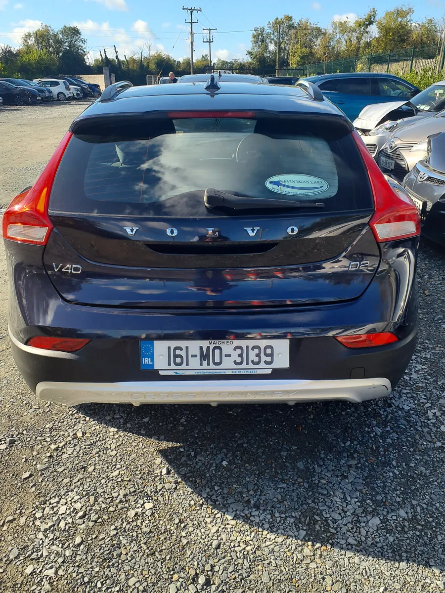 Volvo V40 2016 Cross Country - Image 1