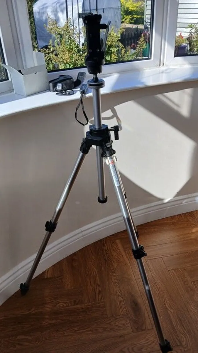 Manfrotto Professional Tripod, Nikon ML3 Transmitter and Receiver - Image 2