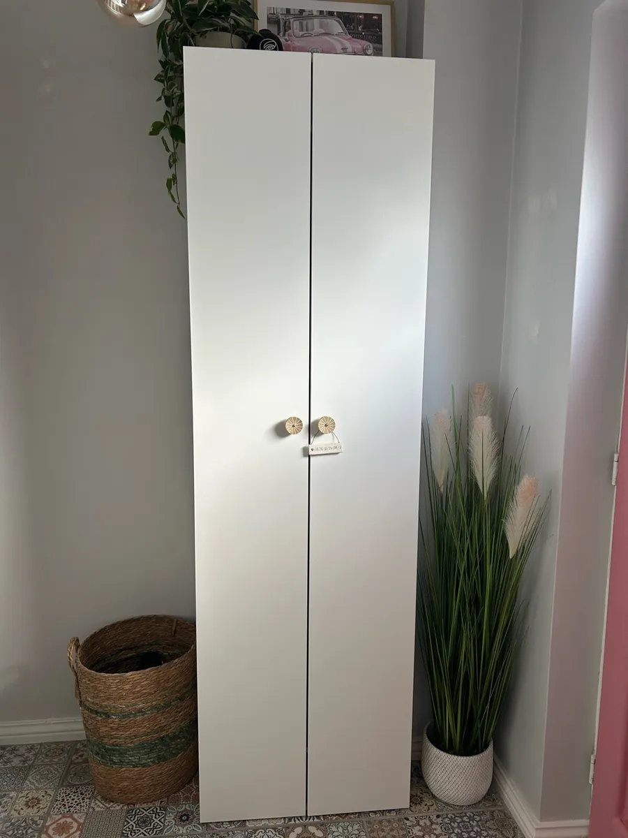 Small wardrobe - Image 1