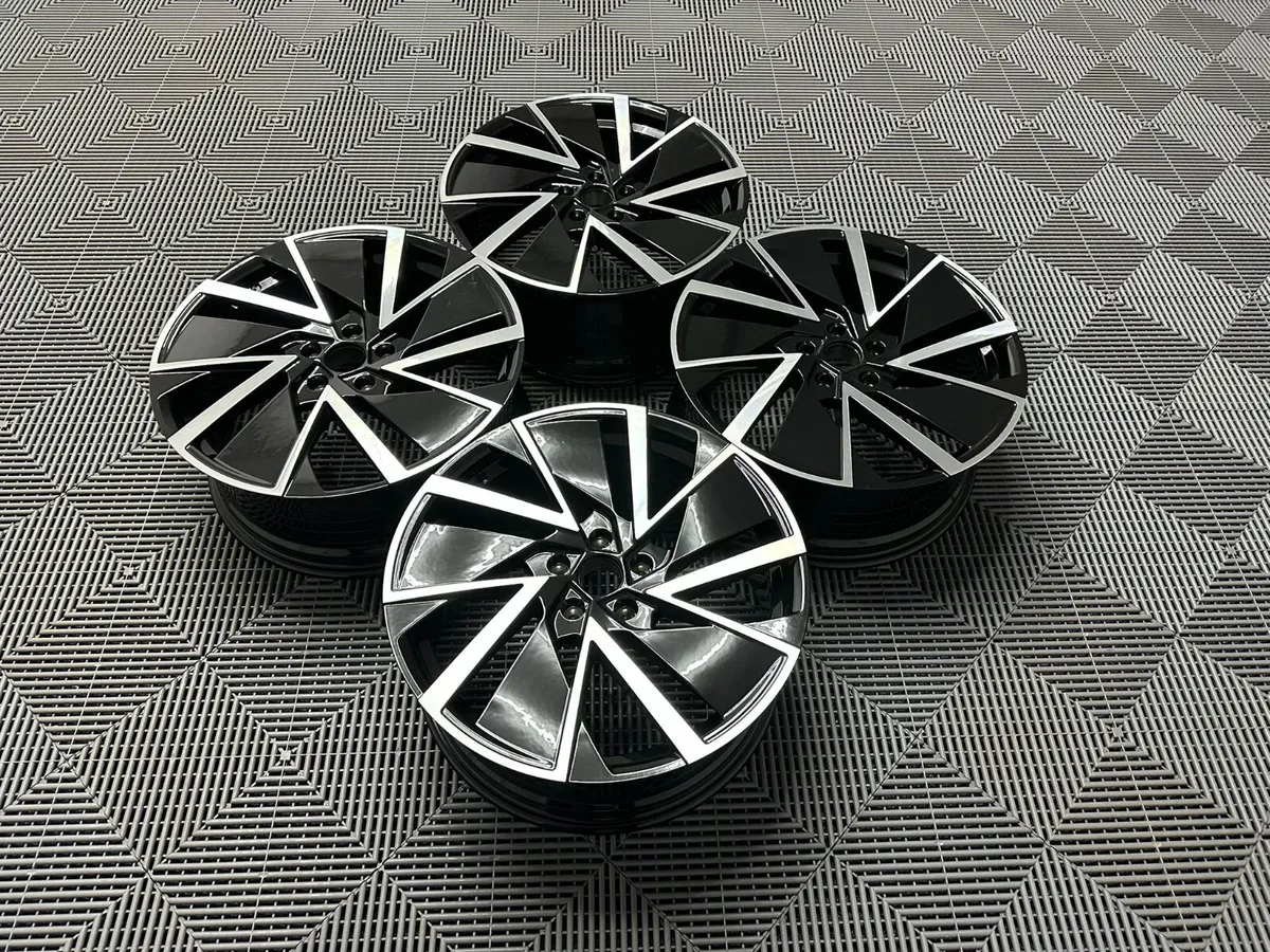 18 19" Skoda Aero Alloys Octavia Superb 5x112 - Image 1