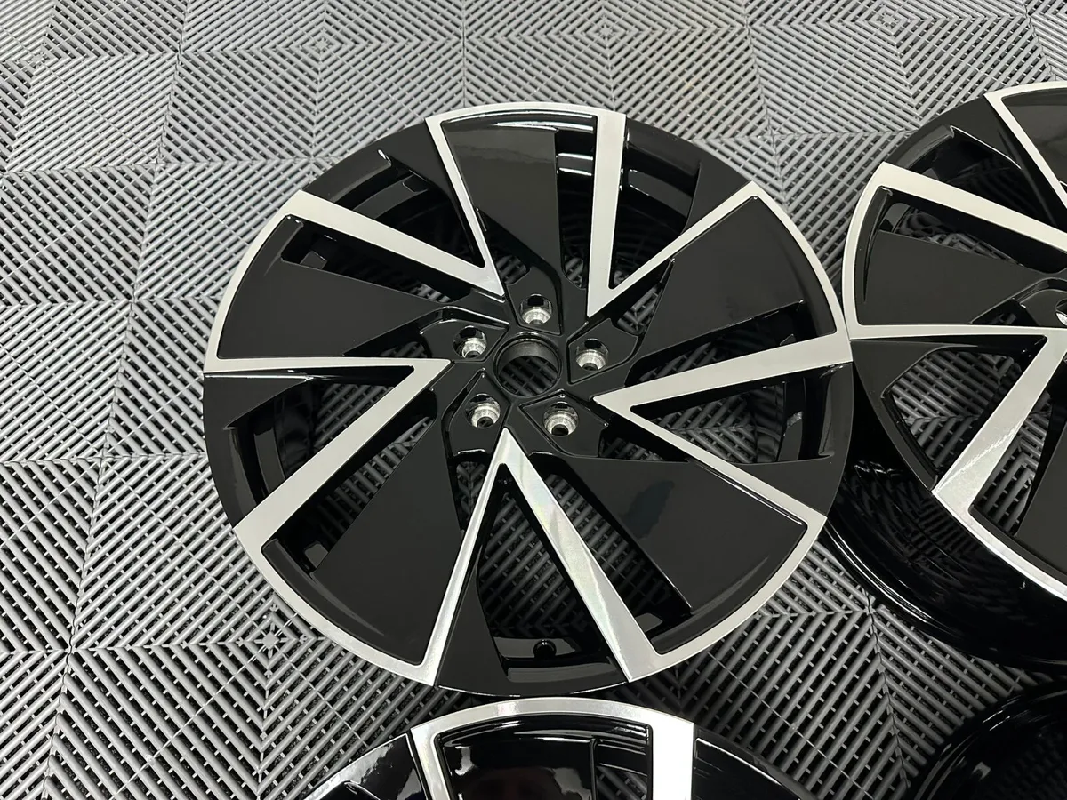18 19" Skoda Aero Alloys Octavia Superb 5x112 - Image 4