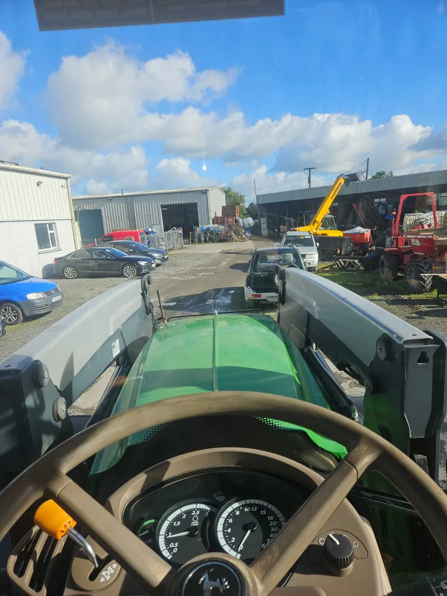 2015 JOHN DEERE 6150R + QUICKE LOADER €65K + VAT - Image 4
